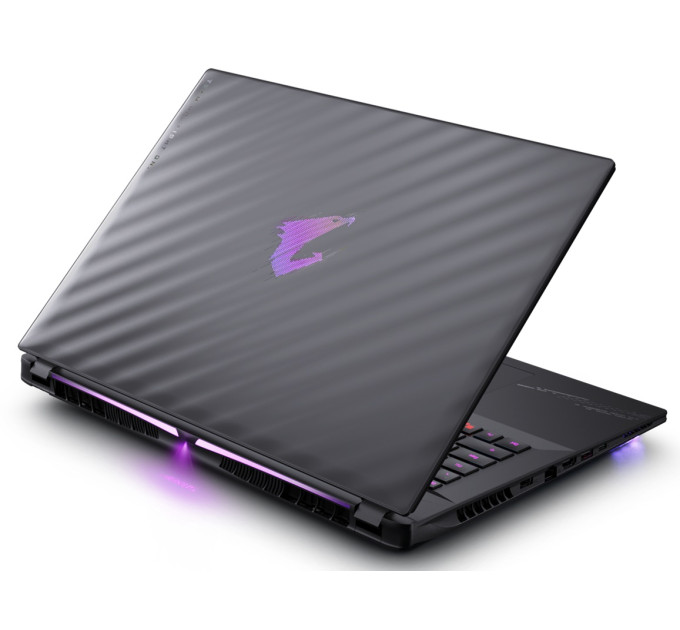 GIGABYTE Aorus Master 18 (BYH-C5EED65SP)